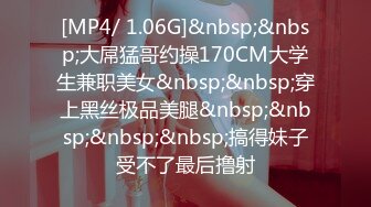 勾引直男朋友第一次操男的,硬不起来需要看着片操