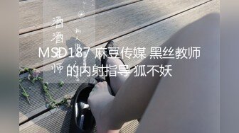 偷拍披肩发的妹子总是一副没睡醒的样子