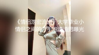 [MP4]甜美白皙格子裙漂亮妹子，脱掉内裤骑坐身上露大白屁股，口交抽插猛操骑坐自己动