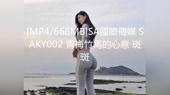 修女白全程露脸情趣装黑丝袜诱惑，跳弹摩擦奶头玩弄骚逼呻吟，深夜陪狼友撩骚听指挥浪荡呻吟表情好骚啊